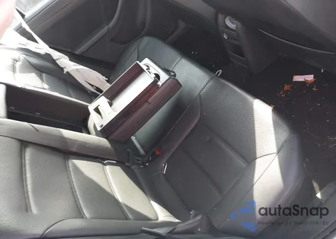 2014 Volkswagen Jetta 1.8T Se z USA, uszkodzony, nr VIN 3VWD17AJ4EM266248